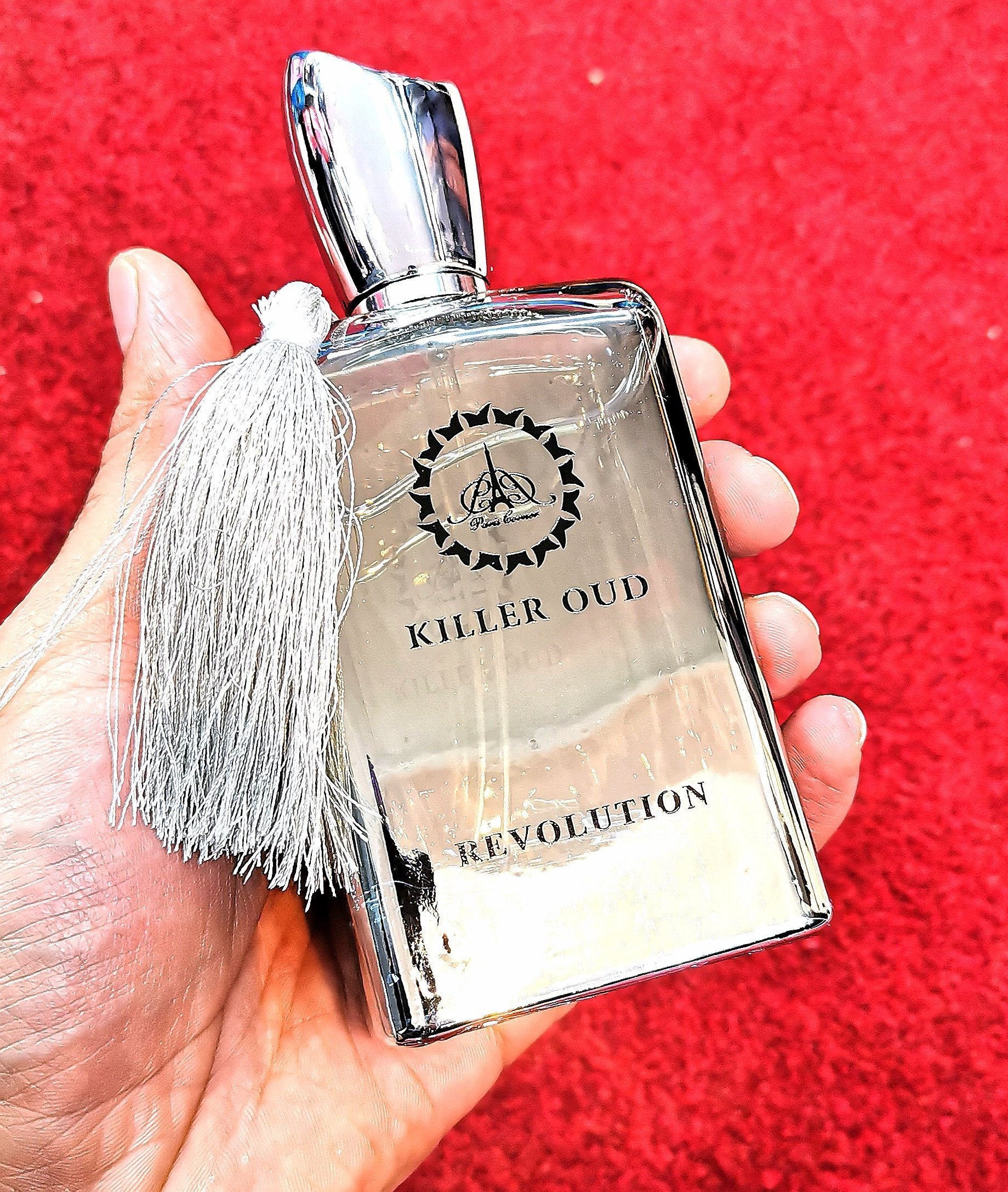 REVOLUTION KILLER OUD - best smelling men's fragrance
